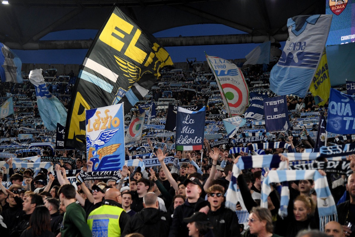 ROMA, ITALIA - 13 APRILE: Tifoso della SS Lazio prima della partita di Serie A tra Lazio e Roma allo Stadio Olimpico il 13 aprile 2025 a Roma, Italia. (Foto di Marco Rosi - SS Lazio/Getty Images)